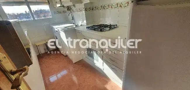 Kitchen of Flat for rent in Madrid  with Air Conditioner, Parquet flooring and Furnished