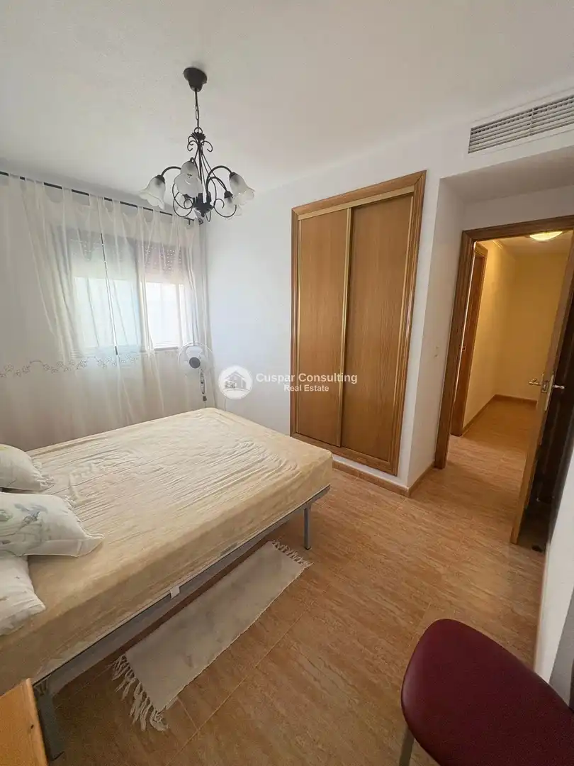 Habitación de Ático en venta en Población de Arroyo con Calefacción y Amueblado