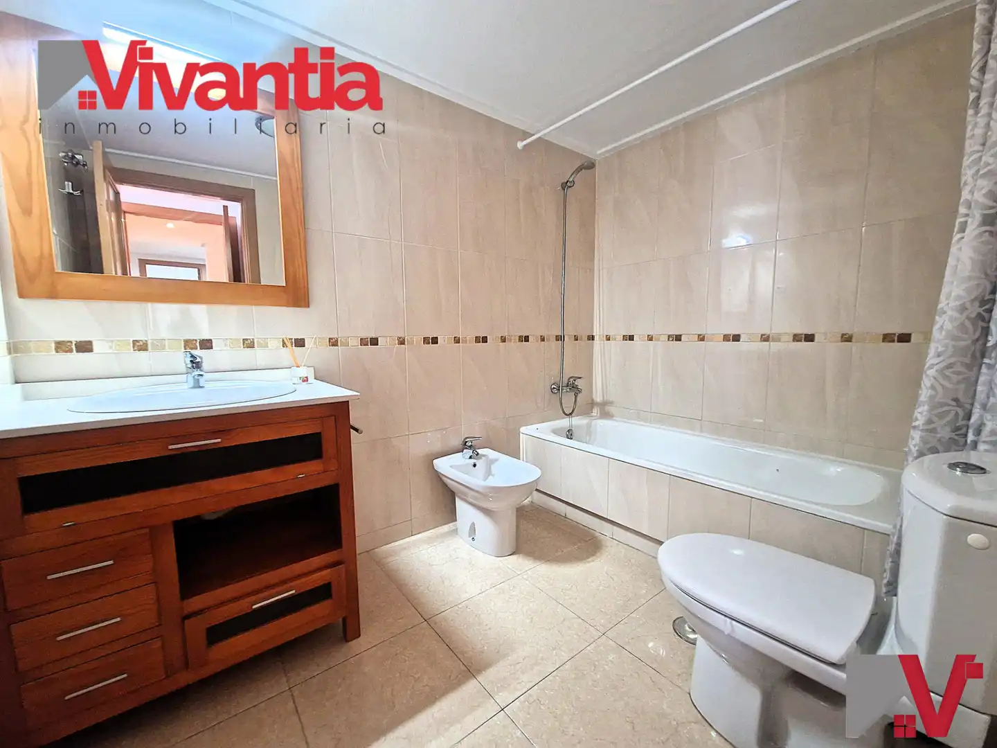 Apartamento en venta en Avenida de las Fuerzas Armadas, Los Angeles - Apolonia