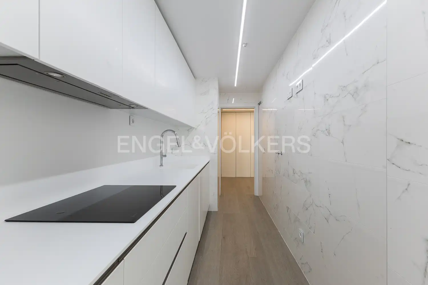 Küche von Wohnung zur Miete in Valencia mit Klimaanlage, Heizung und Terrasse