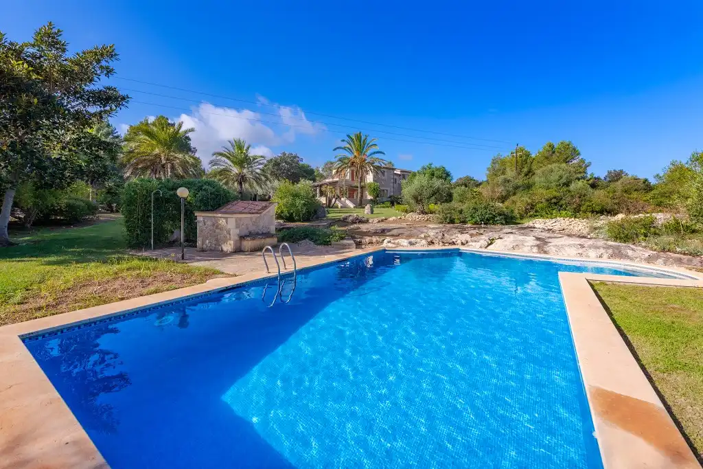 Piscina de Finca rústica en venta en Pollença con Aire acondicionado, Calefacción y Jardín privado