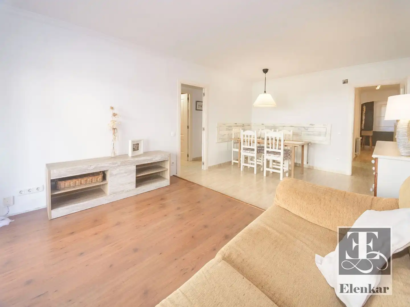 Flat with lift for sale in Rafael Casanova