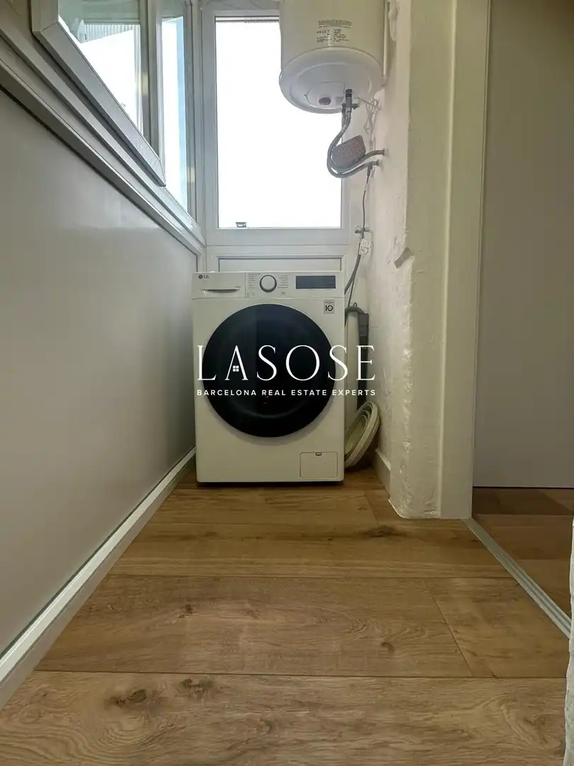 Bedroom of Flat for rent in L'Hospitalet de Llobregat  with Furnished and Balcony