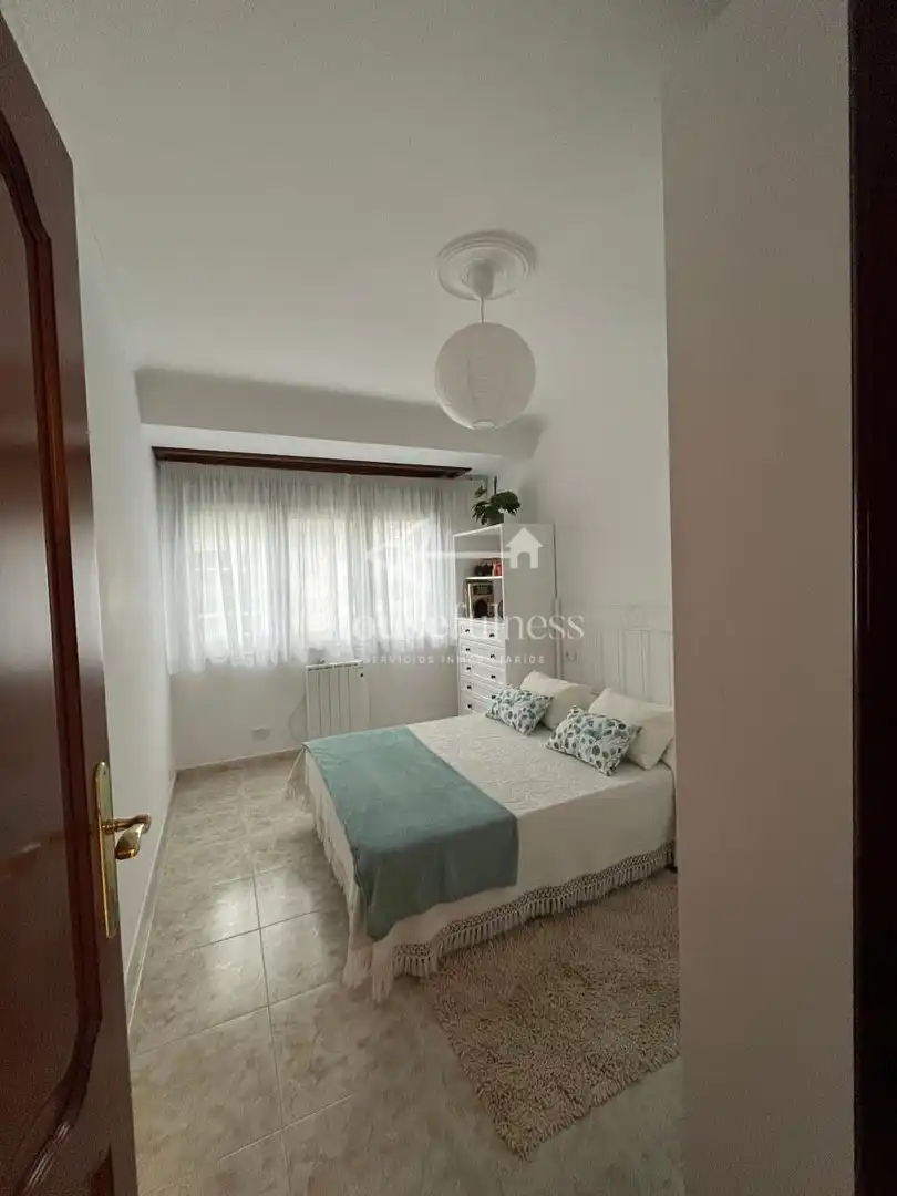 Habitación de Piso de alquiler en Narón con Calefacción, Terraza y Amueblado