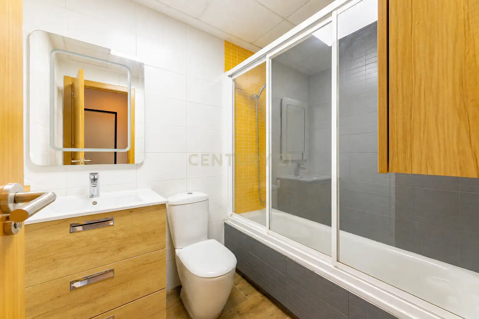 Badezimmer von Maisonette zum Verkauf in Benetússer