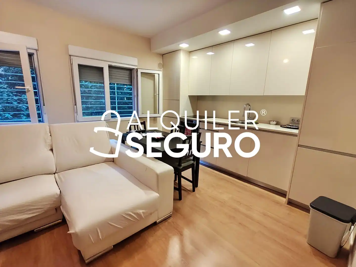 Piso con ascensor en alquiler en Fermin Caballero, imagen 3