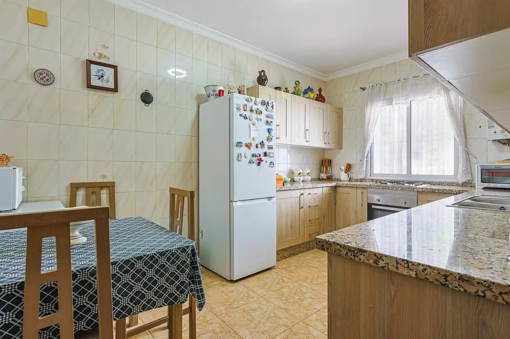 Cocina de Casa o chalet en venta en Sevilla con Aire acondicionado y Terraza