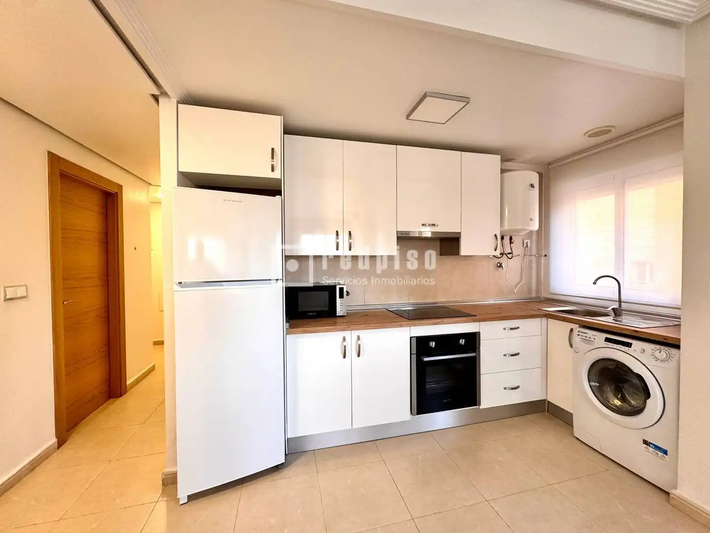 Cocina de Piso de alquiler en  Murcia Capital con Aire acondicionado y Amueblado