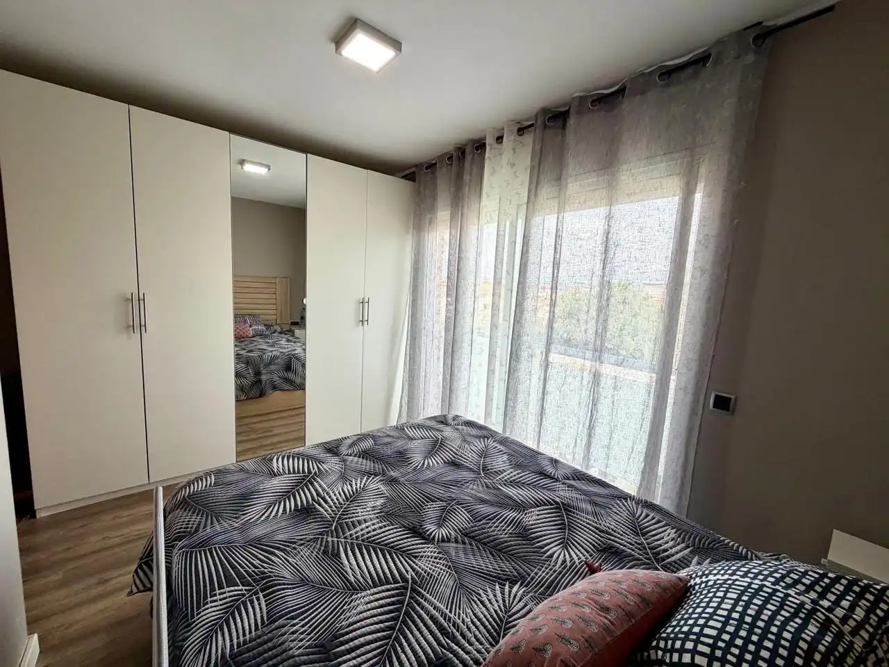 Habitación de Casa adosada en venta en Montcada i Reixac con Aire acondicionado, Calefacción y Jardín privado