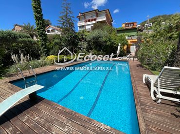 Villa avec piscine à vendre à Vallirana