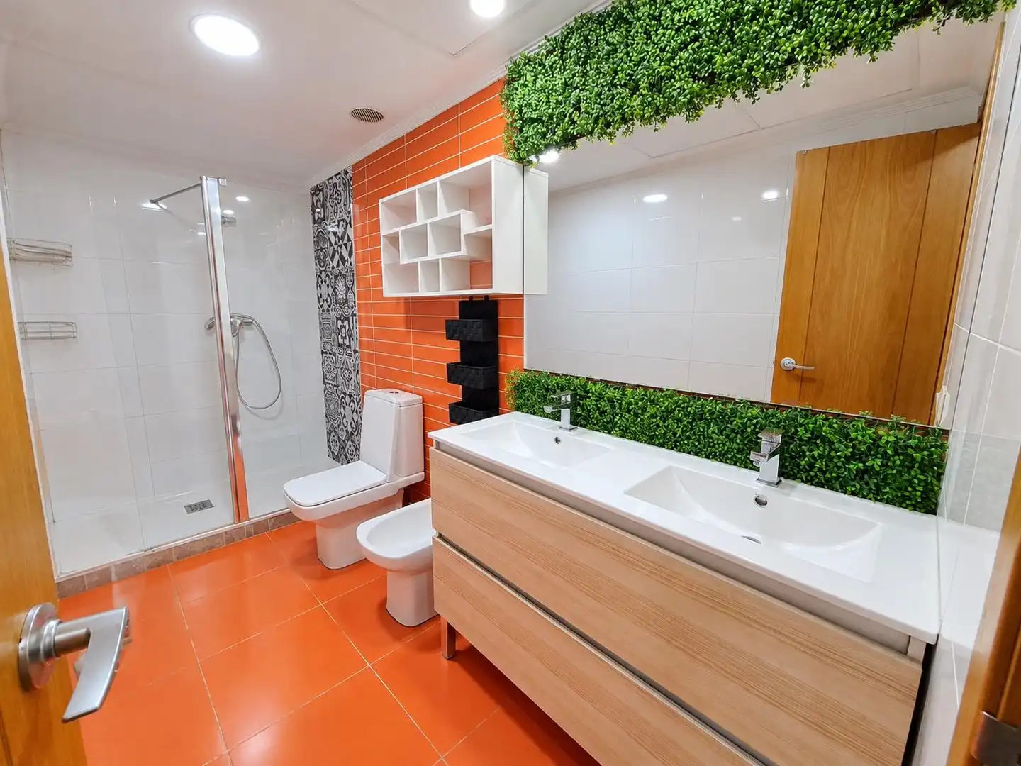 Baño de Ático en venta en Casc Urbà