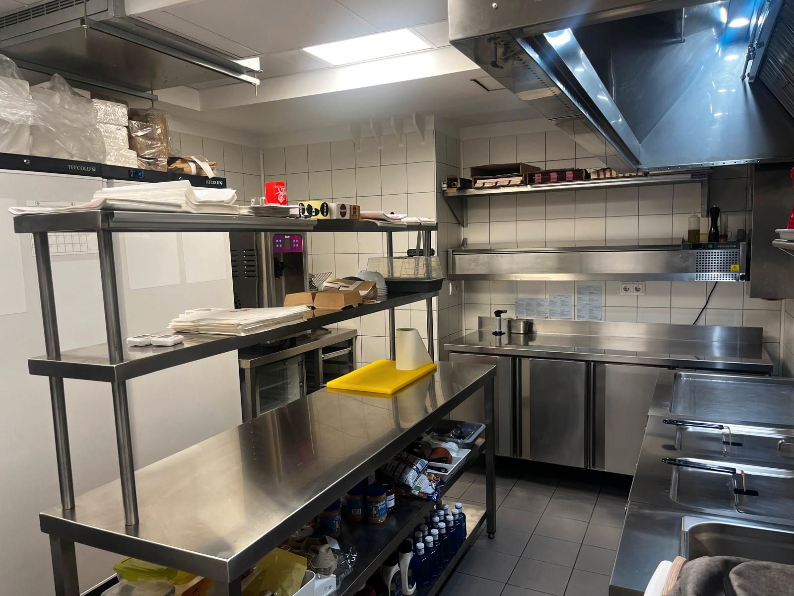 Local en traspas a Salvador, San Blas