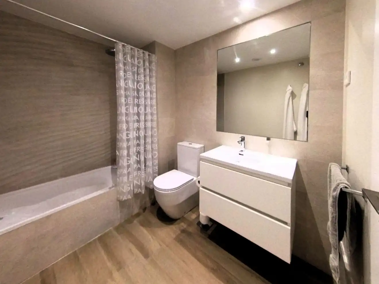 Baño de Piso en venta en Boadilla del Monte con Aire acondicionado y Terraza