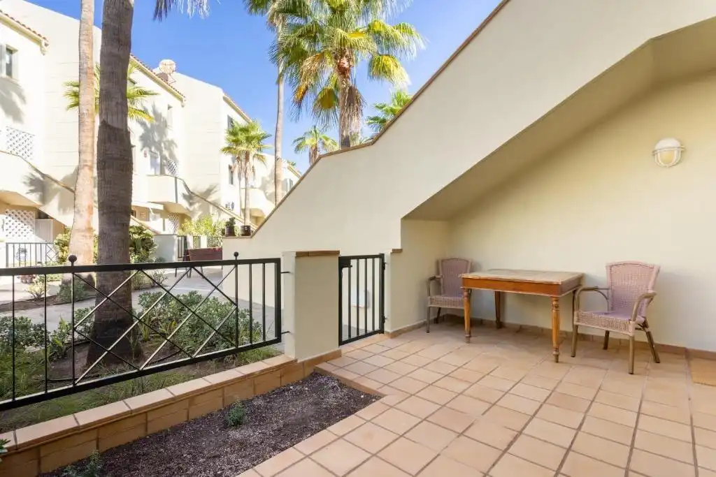 Apartamento con jardín en venta en Costa Adeje