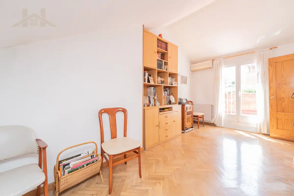 Living room of Houses for sale in Arroyomolinos (Madrid)  with Air Conditioner, Heating and Private garden