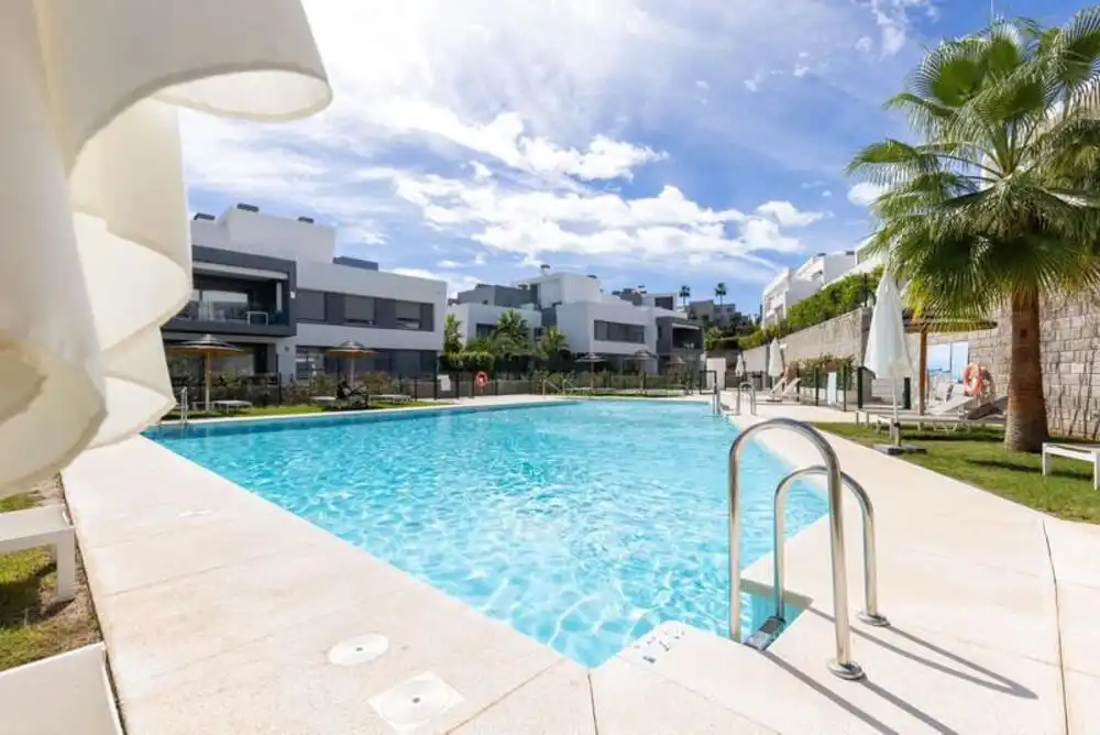 Swimming pool of Apartments for rent in Estepona  with Air Conditioner, Terrace and Swimming Pool