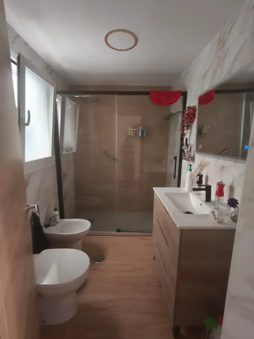 Baño de Piso en venta en Huelva con Aire acondicionado, Amueblado y Horno