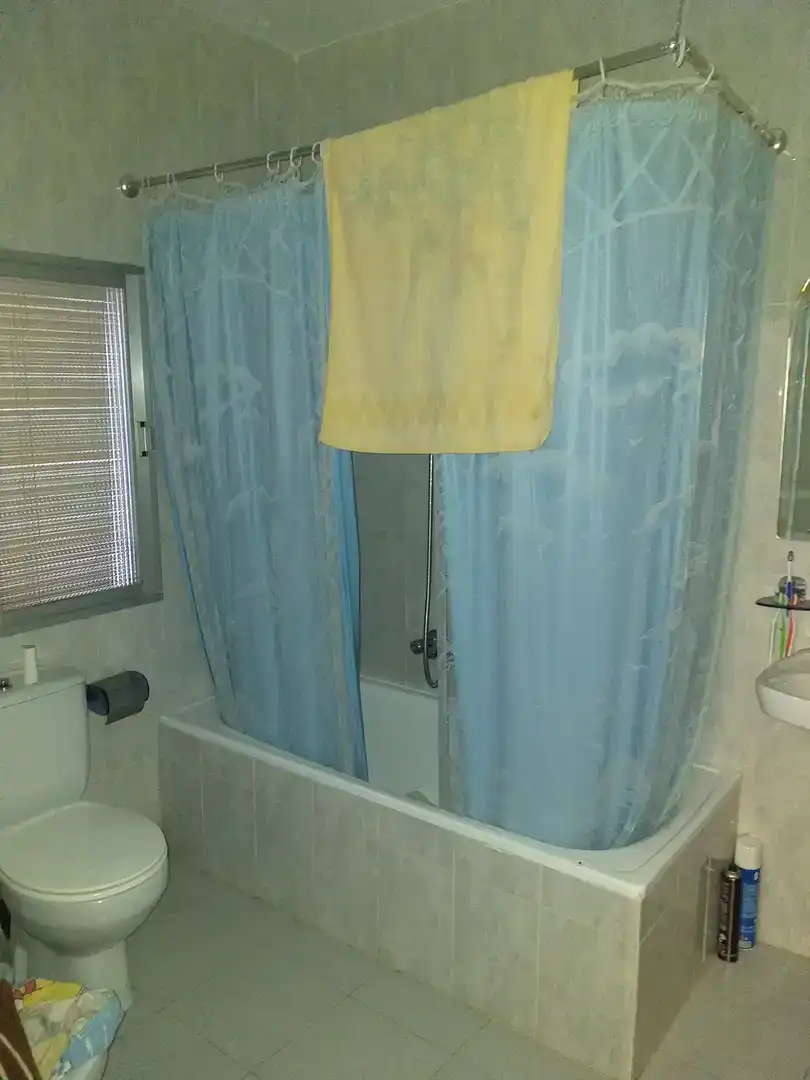 Baño de Piso en venta en Cañamero con Amueblado