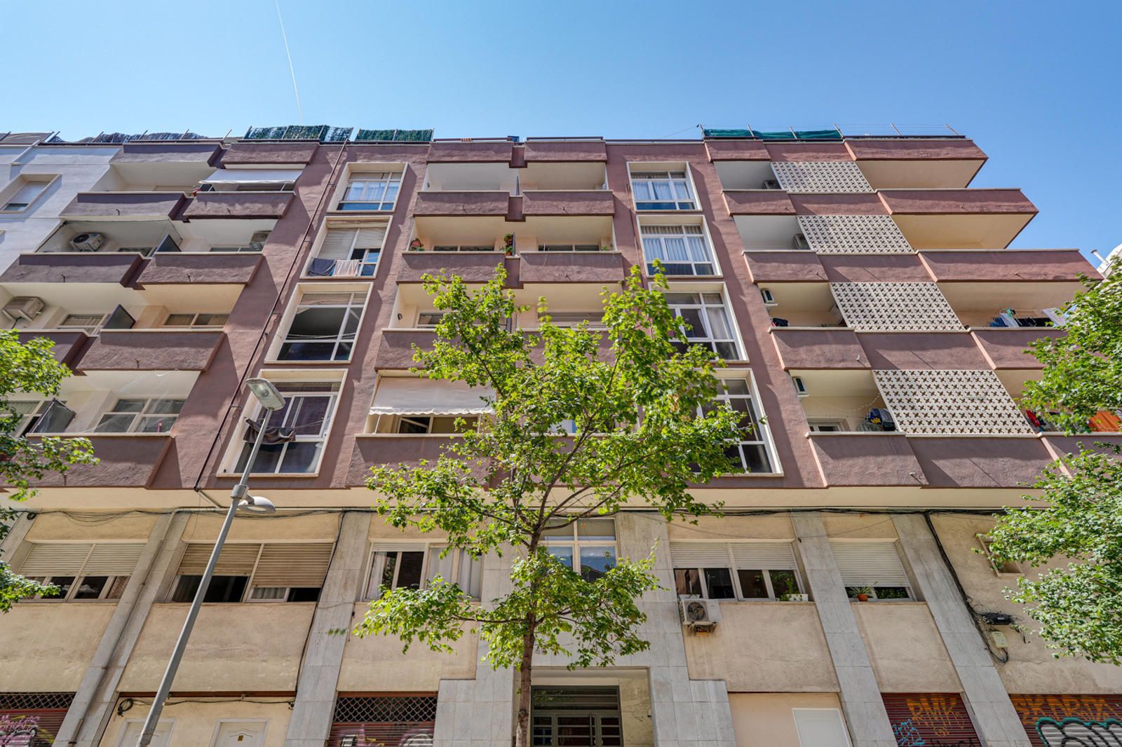 Exterior view of Flat for sale in  Barcelona Capital  with Terrace and Balcony