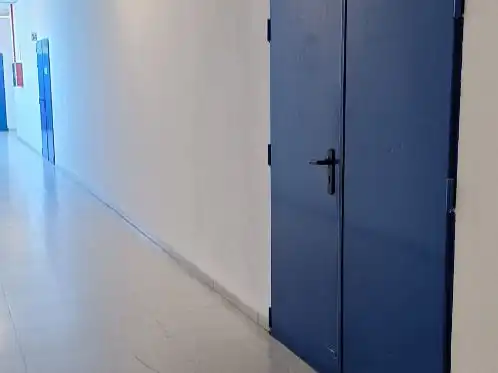 Office for rent in Madrid  with Air Conditioner