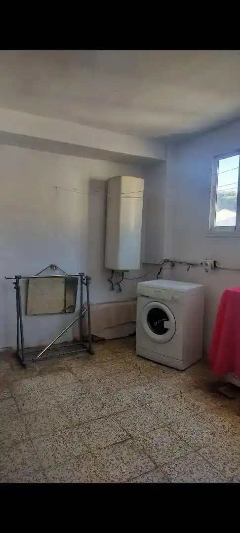 Baño de Piso en venta en Ubrique con Aire acondicionado, Trastero y Amueblado