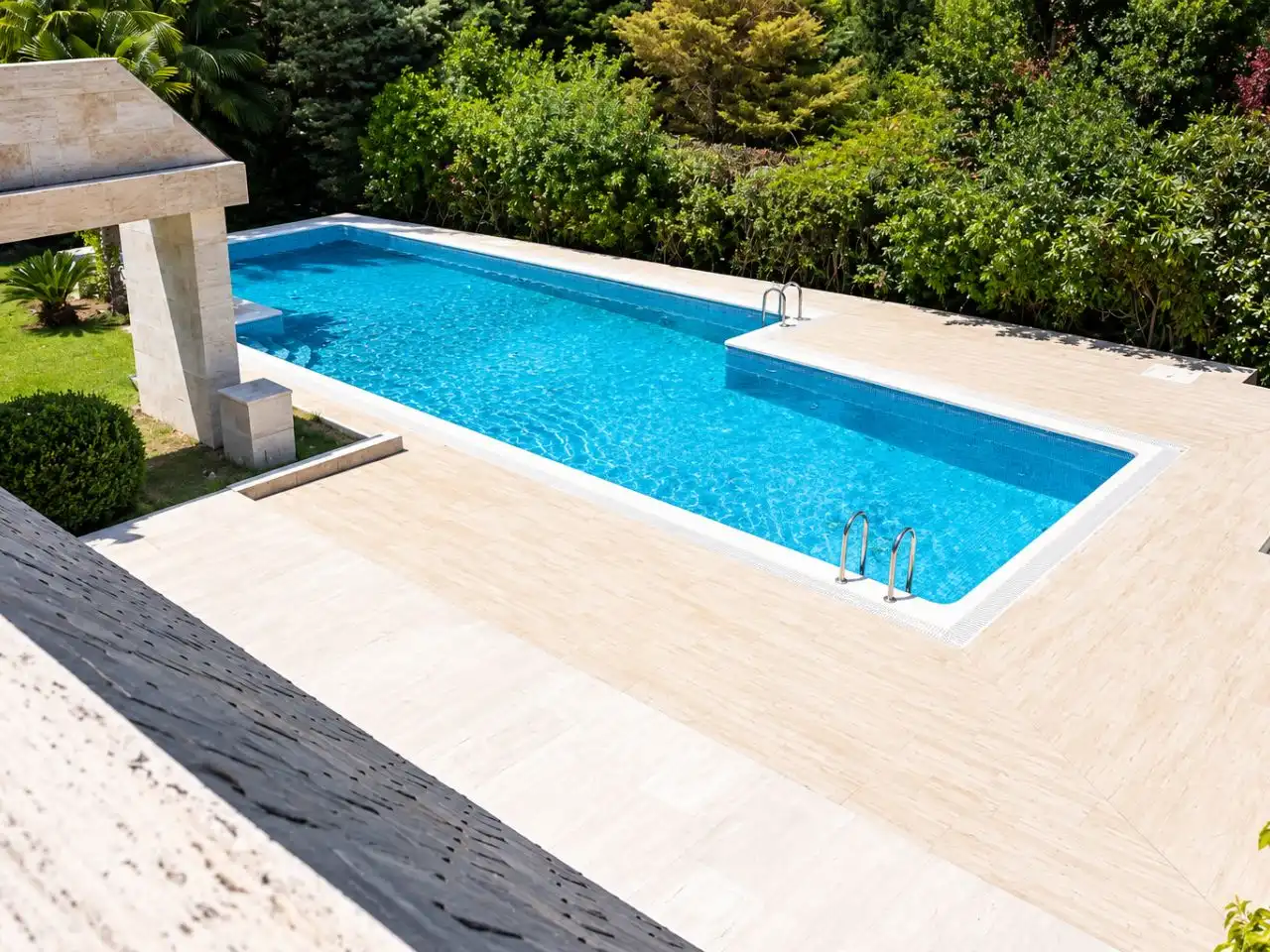 Piscina de Casa o chalet en venta en Urbanización La Moraleja