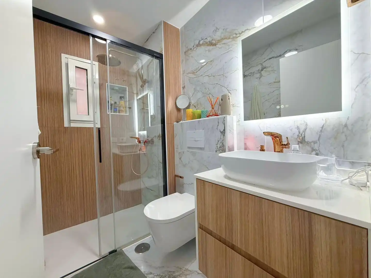 Badezimmer von Wohnung zum Verkauf in Arona mit Klimaanlage, Terrasse und Abstellraum
