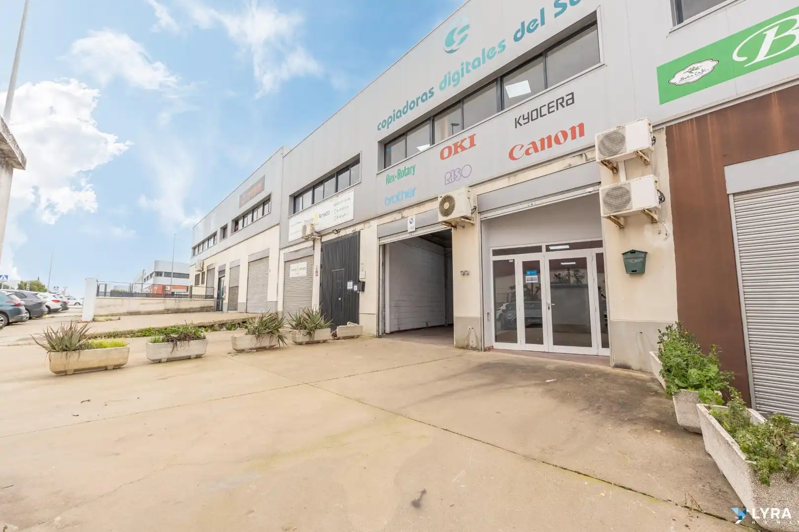 Exterior view of Industrial buildings for rent in Bollullos de la Mitación