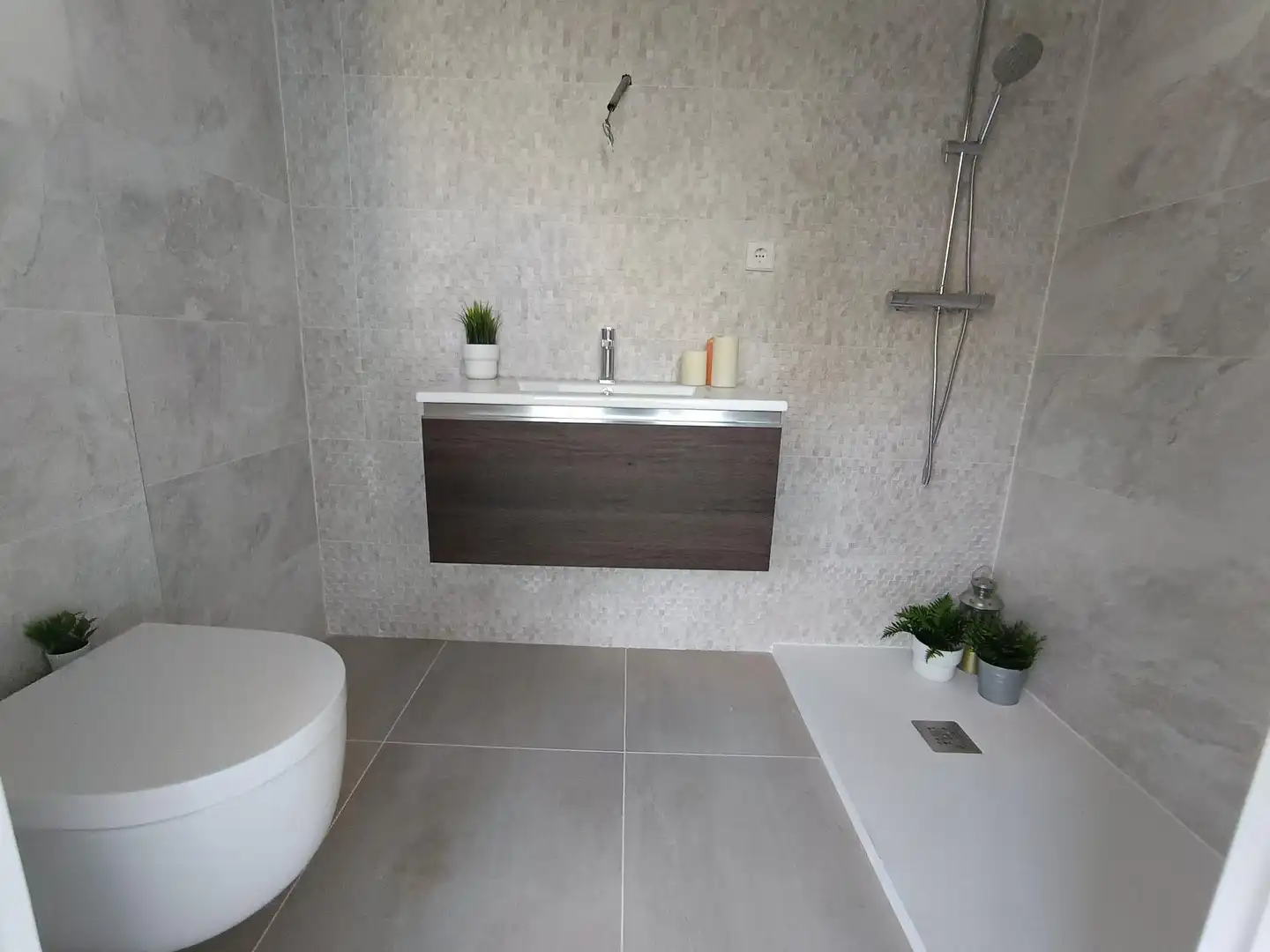 Badezimmer von Wohnung zum Verkauf in Murcia mit Privatgarten, Terrasse und Abstellraum