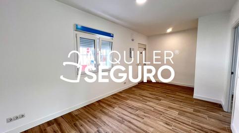 Foto 3 de Piso de alquiler en De la Isla de Fuerteventura, Centro, Colmenar Viejo