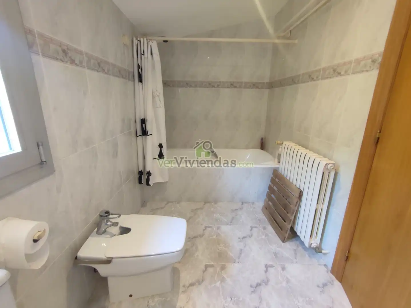Bathroom of Houses for sale in Torrelles de Llobregat  with Heating, Private garden and Parquet flooring