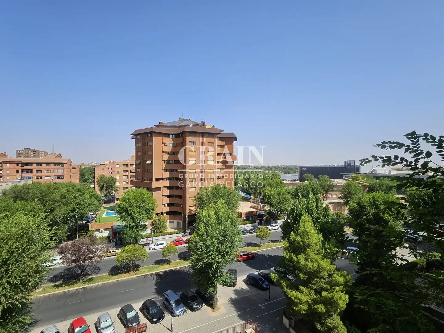 Vista exterior de Pis en venda en Albacete amb Aire condicionat, Calefacció i Piscina
