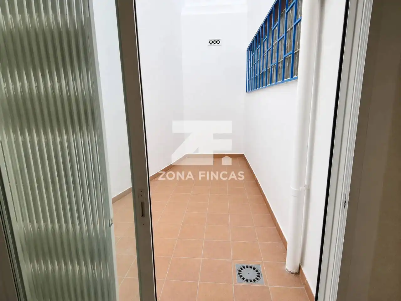 Wohnung zum Verkauf in Badalona mit Klimaanlage, Heizung und Terrasse