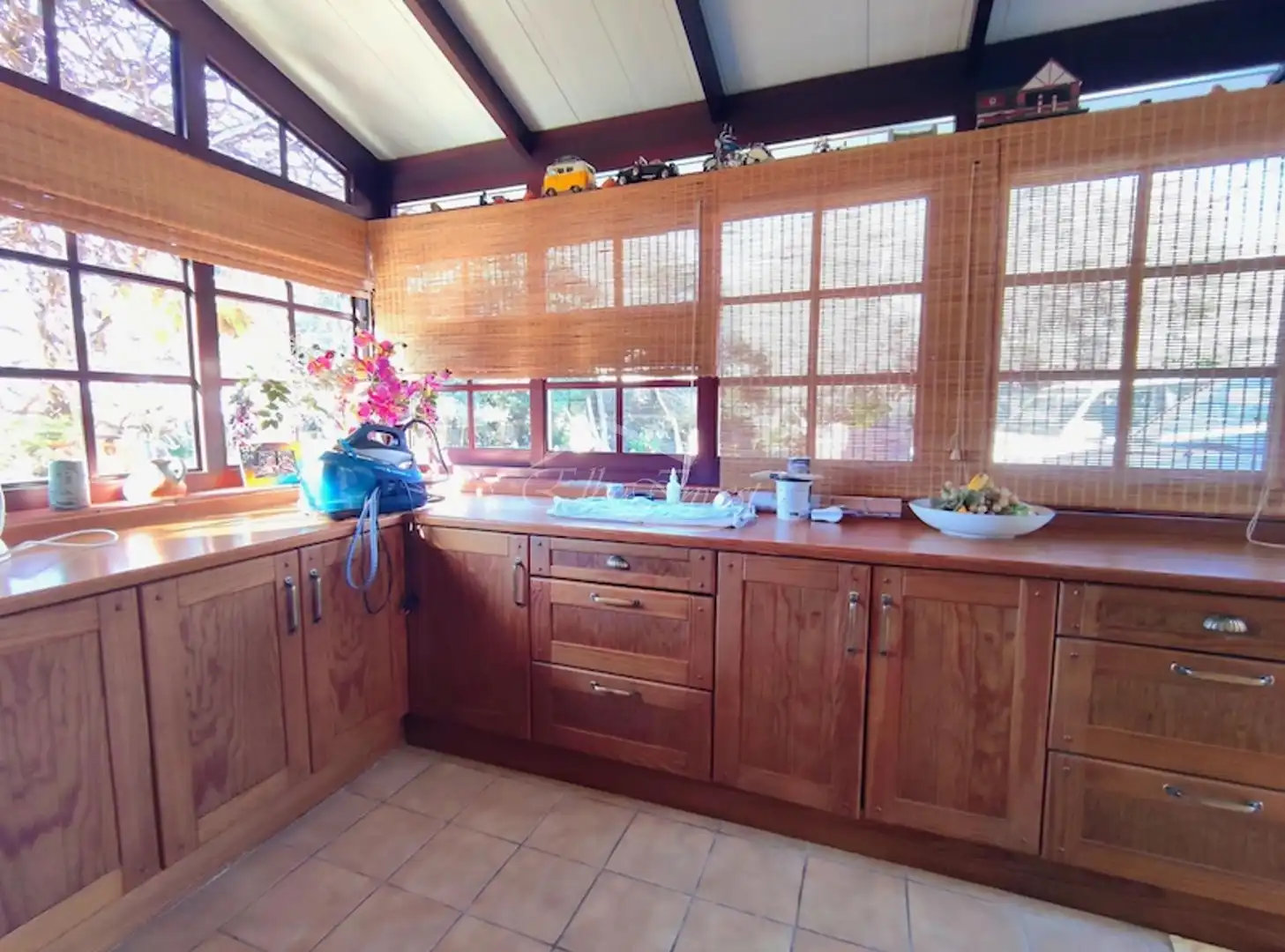 Cuina de Casa o xalet en venda en Santiago del Teide amb Jardí privat, Terrassa i Moblat