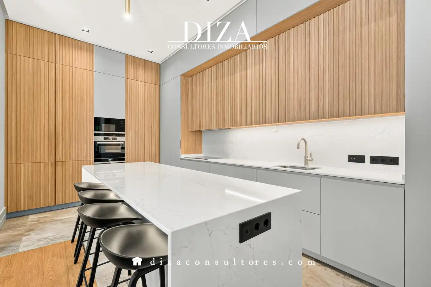 Kitchen of Ground floor for rent in Madrid  with Air Conditioner and Furnished