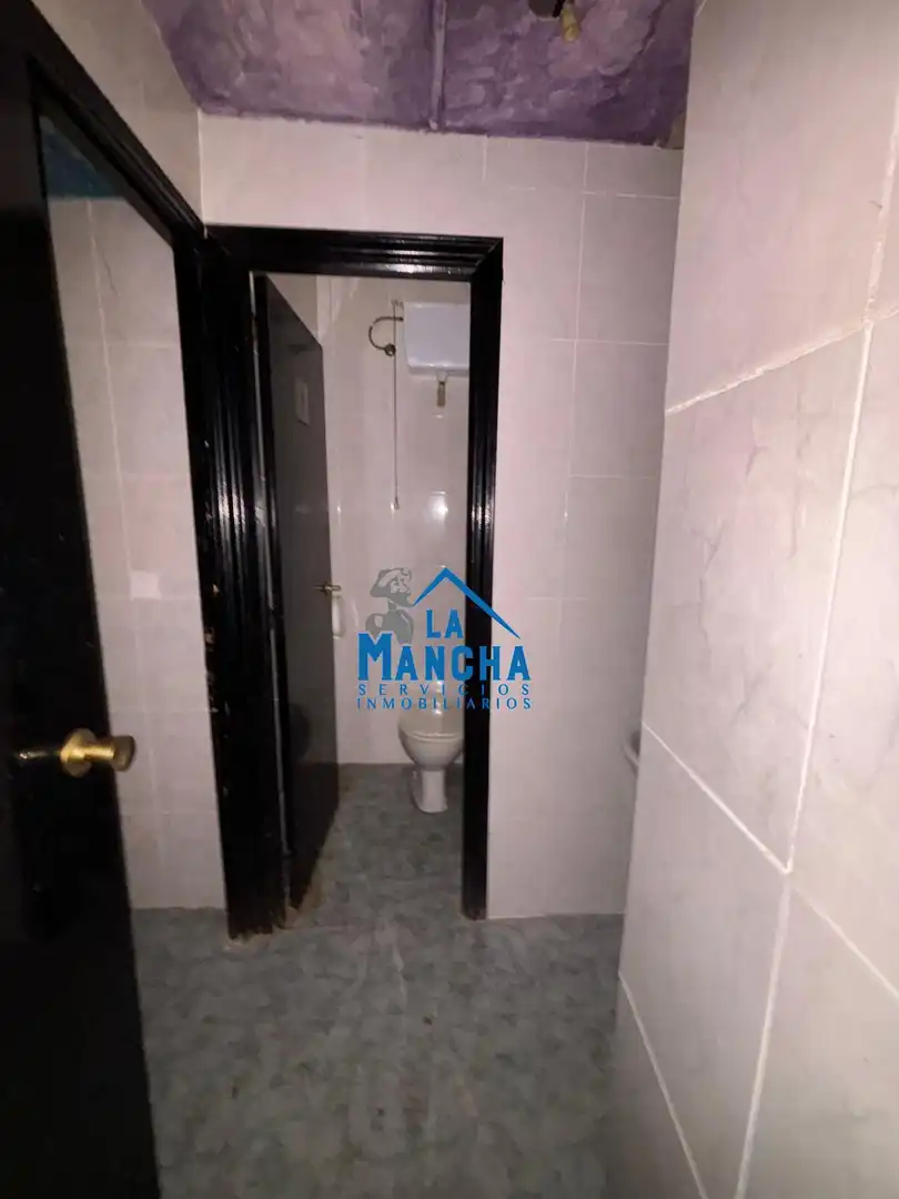 Bathroom of Houses for sale in Albacete