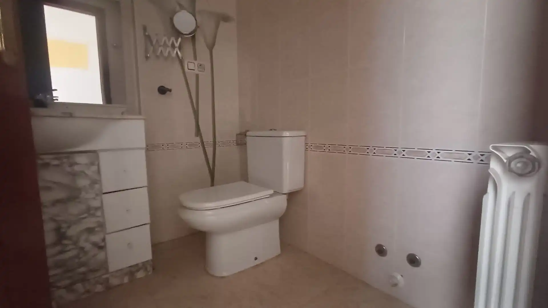 Baño de Piso en venta en Lleida con Aire acondicionado y Calefacción