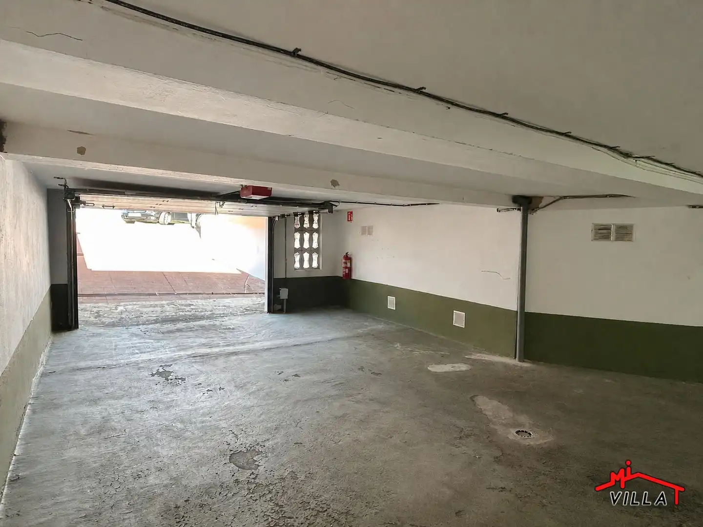 Parking de Piso en venta en Laredo con Calefacción y Terraza