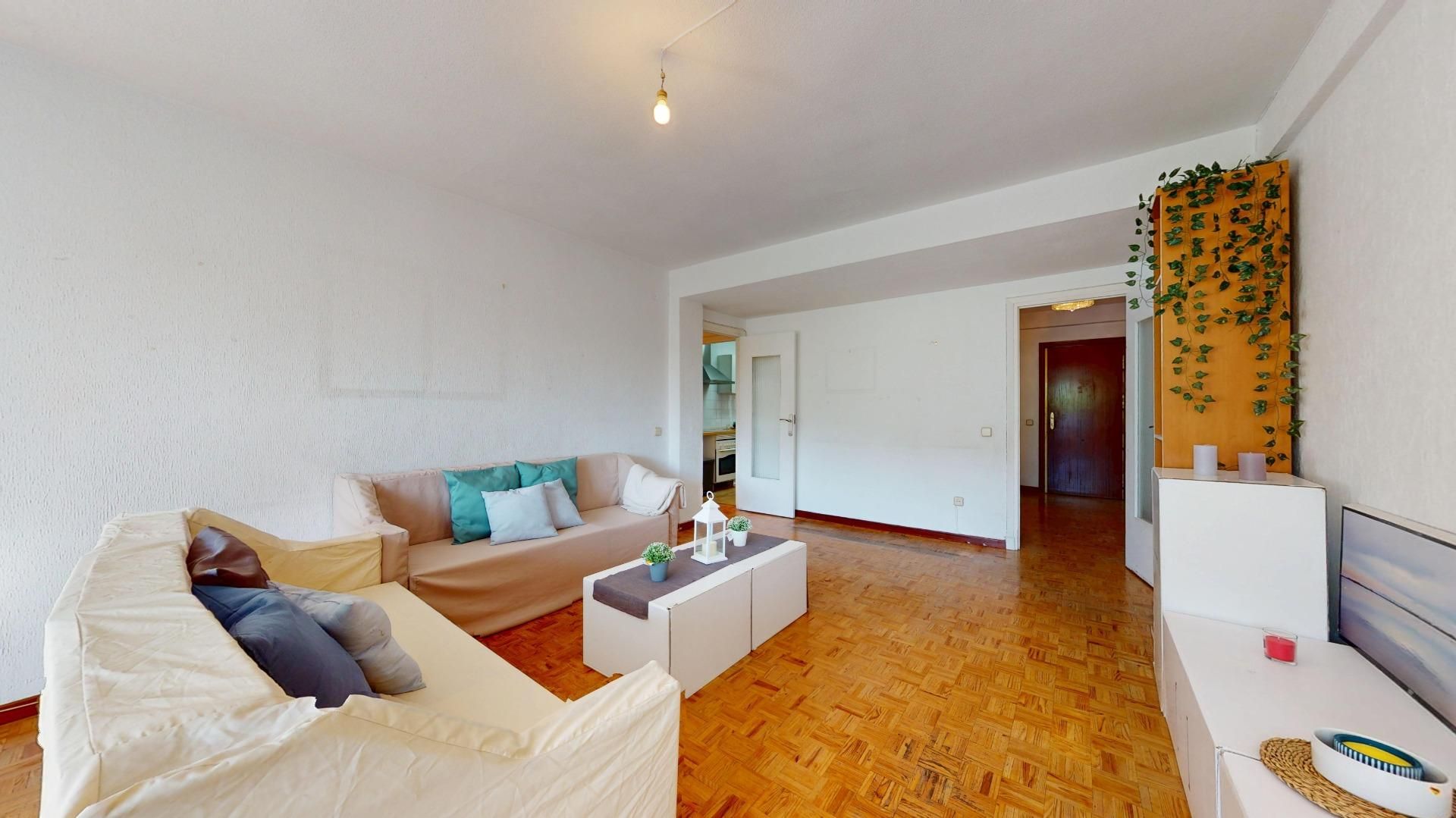 Sala de estar de Piso en venta en  Madrid Capital con Aire acondicionado, Calefacción y Parquet