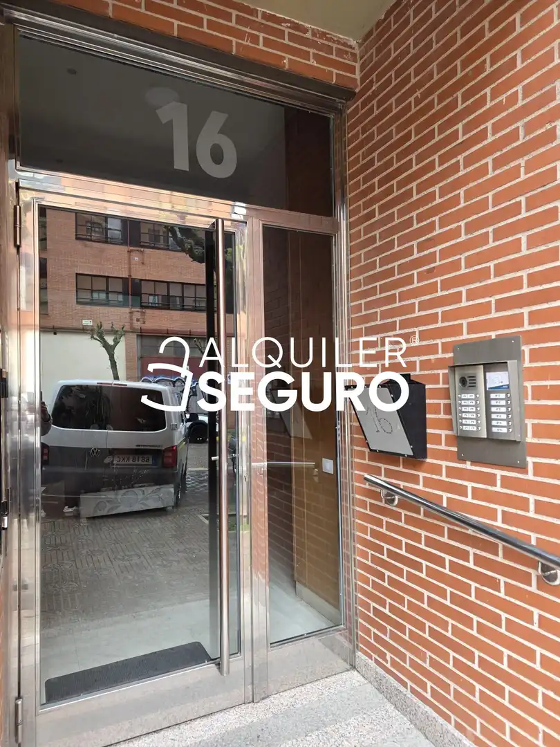 Pis de lloguer en Burgos amb Calefacció, Terrassa i Moblat