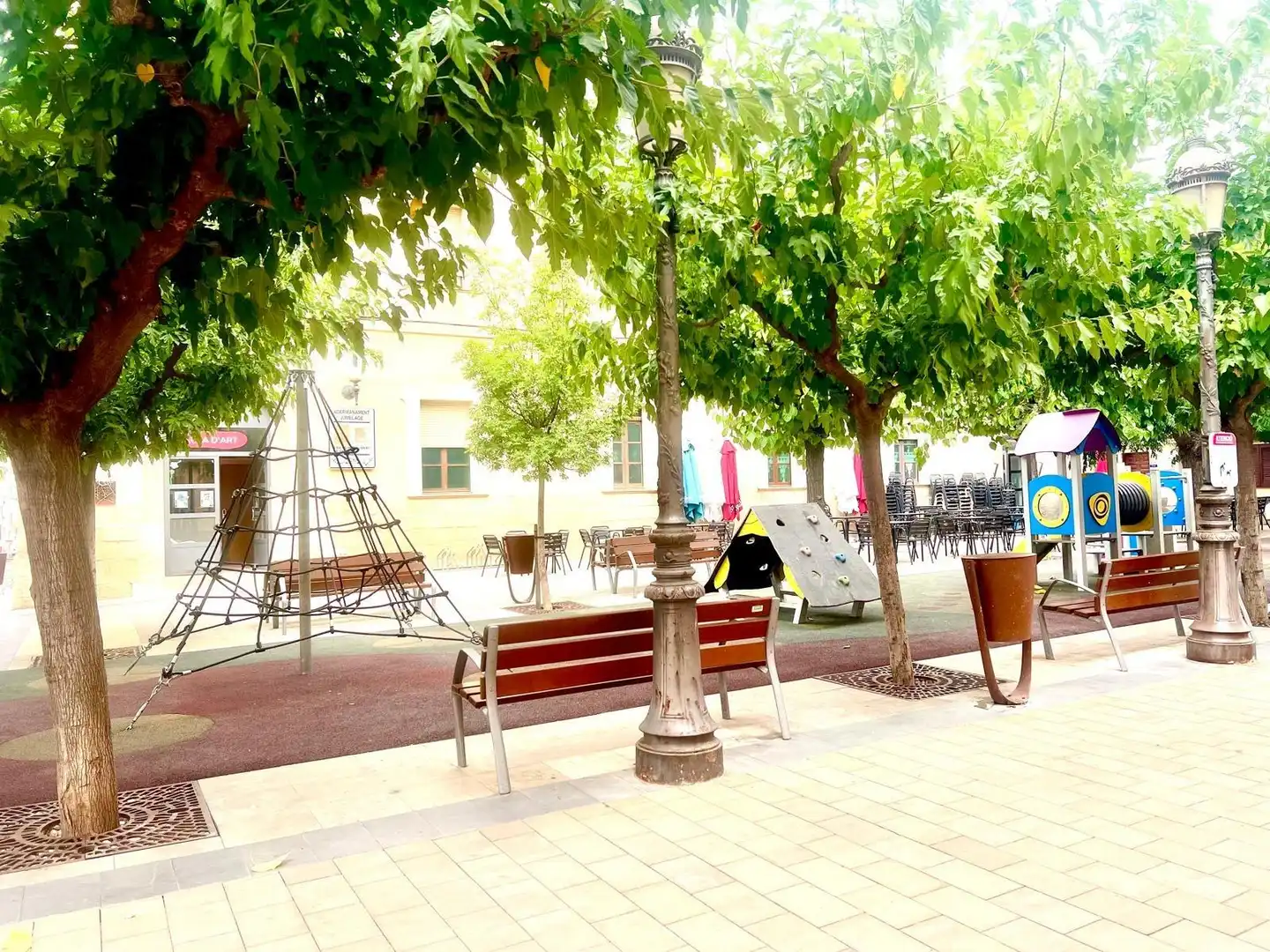 Vista exterior de Casa o xalet en venda en Riba-roja d'Ebre amb Aire condicionat, Calefacció i Terrassa