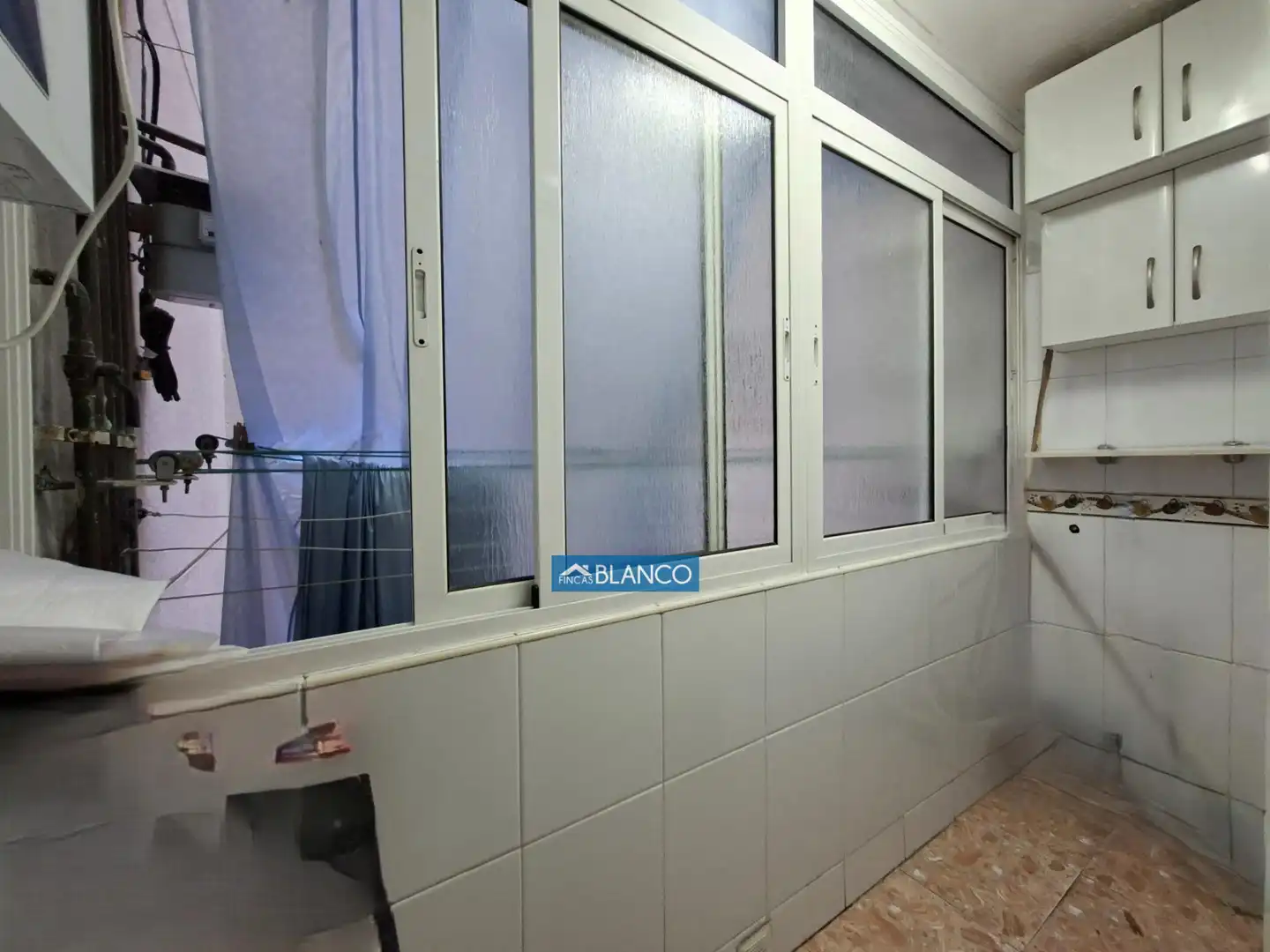 Bany de Pis en venda en L'Hospitalet de Llobregat amb Moblat
