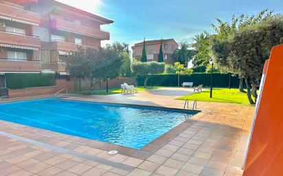 Swimming pool of Planta baja for sale in El Vendrell  with Terrace