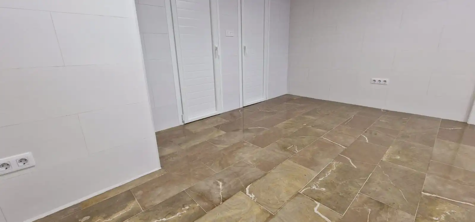 Commercial properties for rent in Calle Olimpia, Cerrillo de Maracena - Periodistas