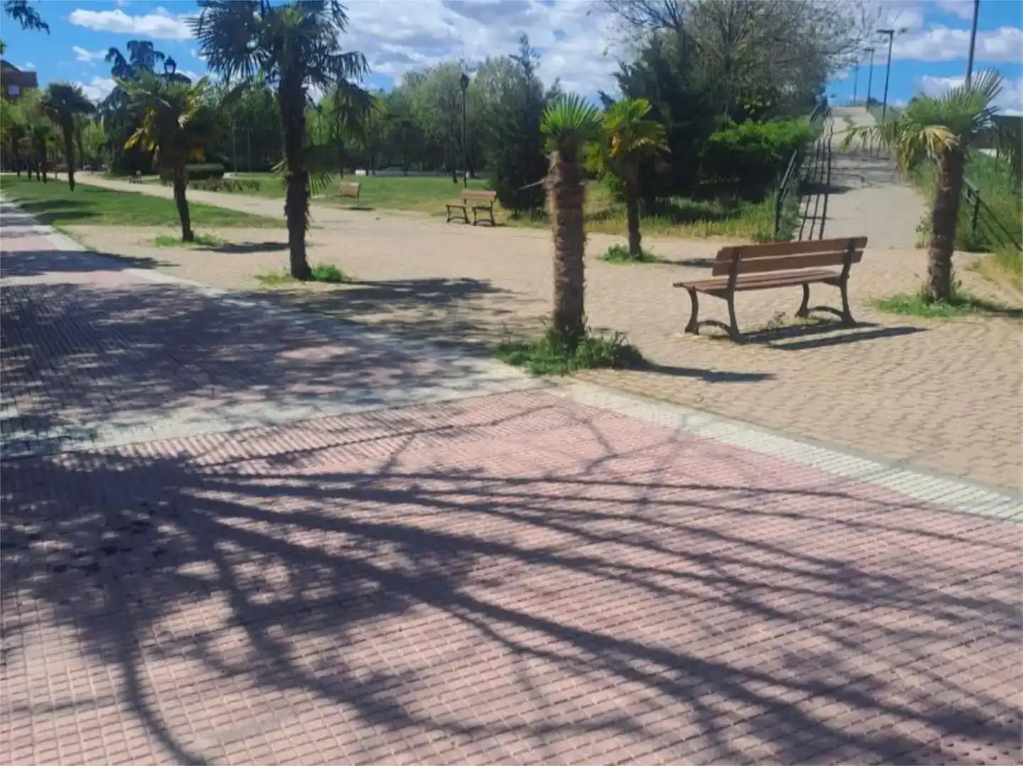 Vista exterior de Pis en venda en Torrejón de Ardoz amb Aire condicionat