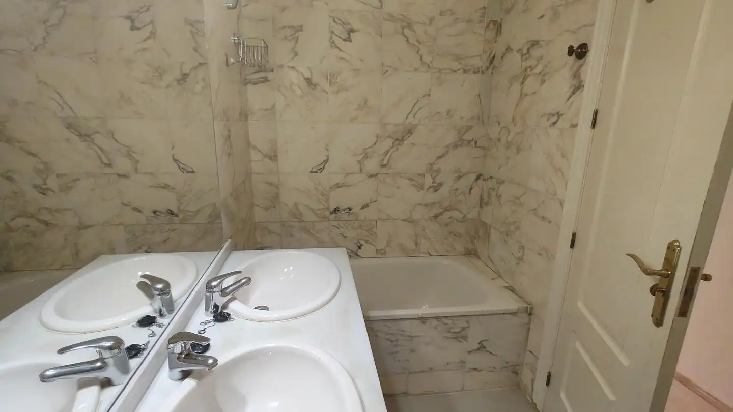 Baño de Piso de alquiler en Córdoba con Aire acondicionado