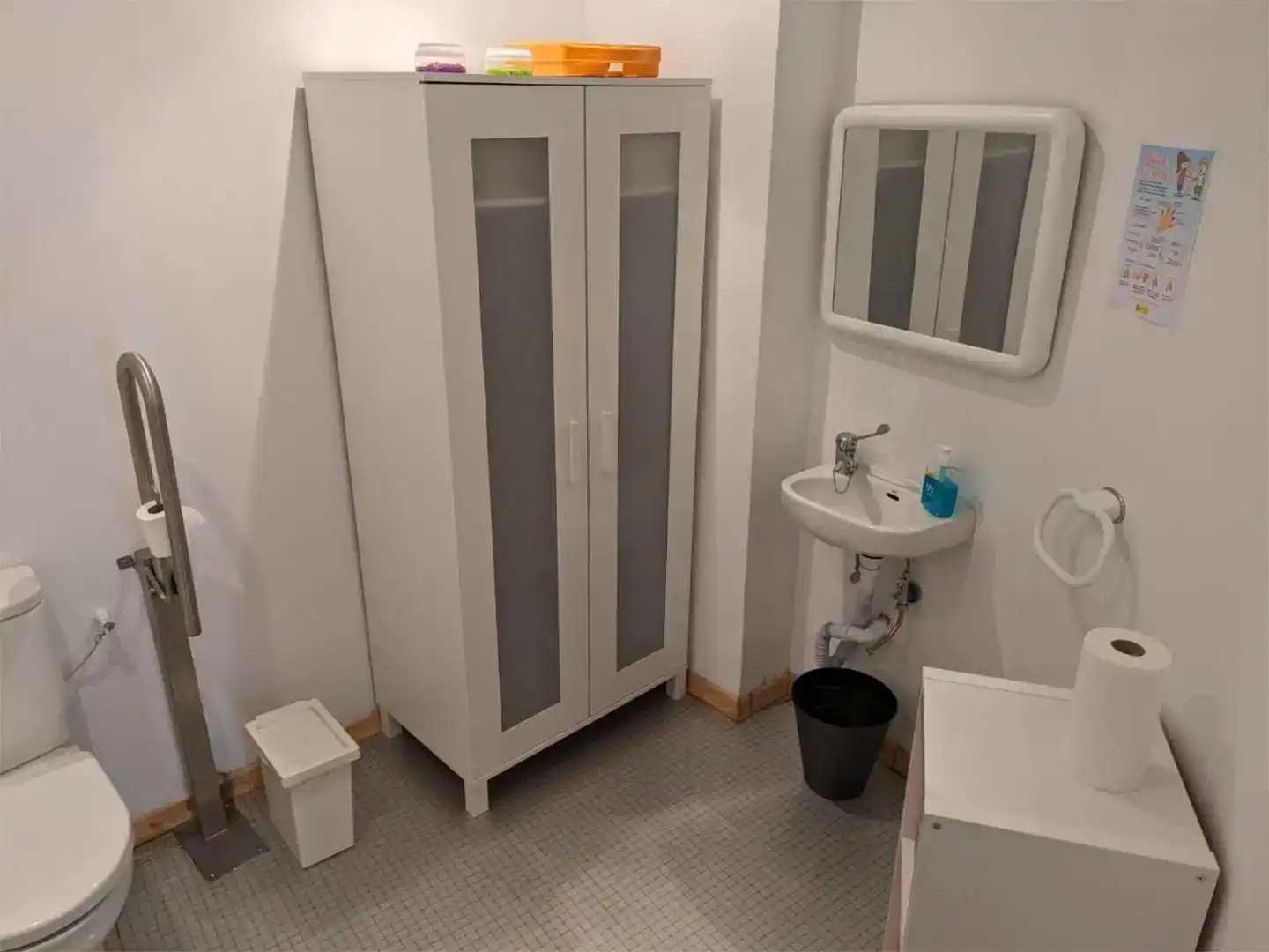 Baño de Local de alquiler en  Logroño con Parquet