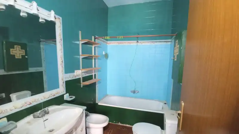 Bathroom of Houses for sale in Pedro Muñoz  with Storage room