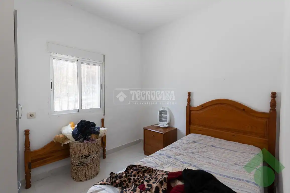 Schlafzimmer von Einfamilien-Reihenhaus zum Verkauf in Granada mit Klimaanlage