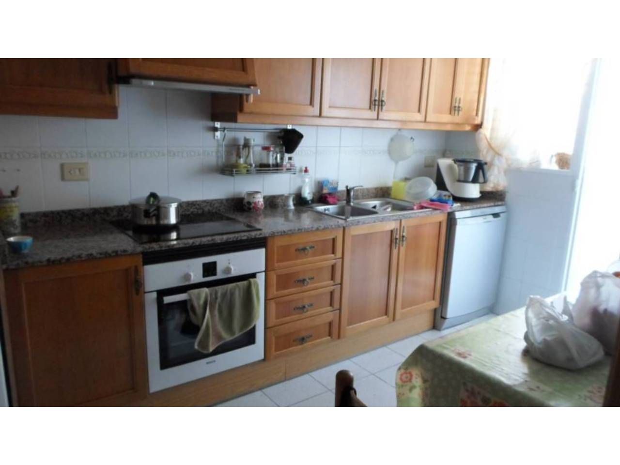 Cocina de Piso en venta en Castellón de la Plana / Castelló de la Plana con Calefacción, Trastero y Amueblado